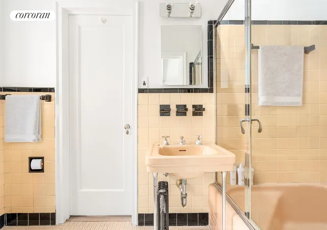 Photo 4 of Sale Pending at 5 Riverside Dr #5A, New York, NY 10023 | MLS# RLS20094723 | Listing updated on 2026-07-30