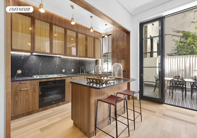 5th image of 257 W 4Th St, New York, NY 10014 | MLS# RLS20094741
