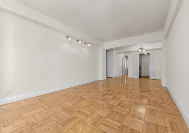 Homes for sale in New York City, NY | 220 E 54Th St, New York City, NY 10022