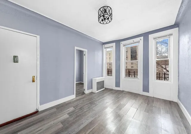 4th image of 1070 Grant Ave, New York City, NY 10456 | MLS# RLS20094893