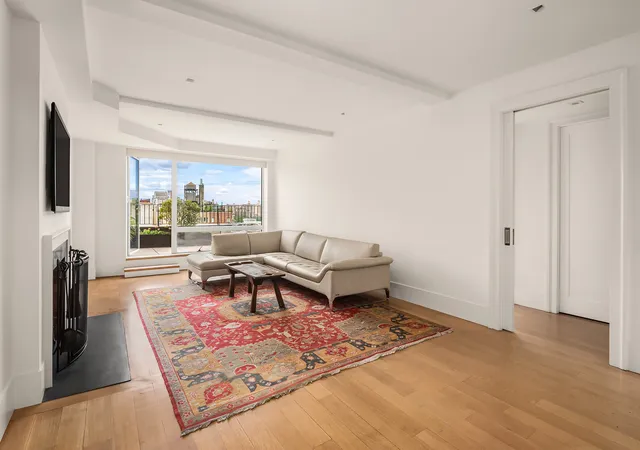 Photo 2 of Sale Pending at 49 E 96th Street #17A, New York, NY 10128 | MLS# RLS20094988 | Listing updated on 2026-06-24