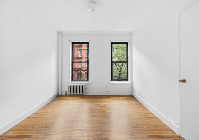 4th image of 212 E 84Th St, New York City, NY 10028