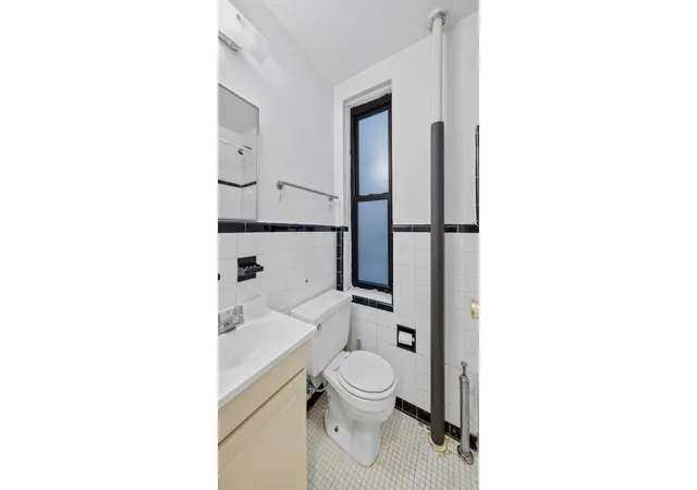 7th image of 212 E 84th St #3C, New York, NY 10028 | MLS# RLS20095054