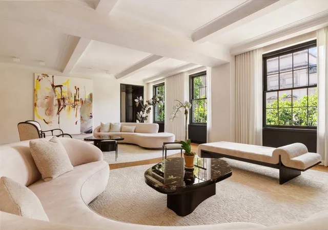 3rd image of 1016 Fifth Ave, New York City, NY 10028