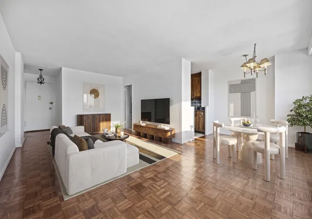 2nd image of 555 Kappock St #21K, New York City, NY 10463 | MLS# RLS20095112