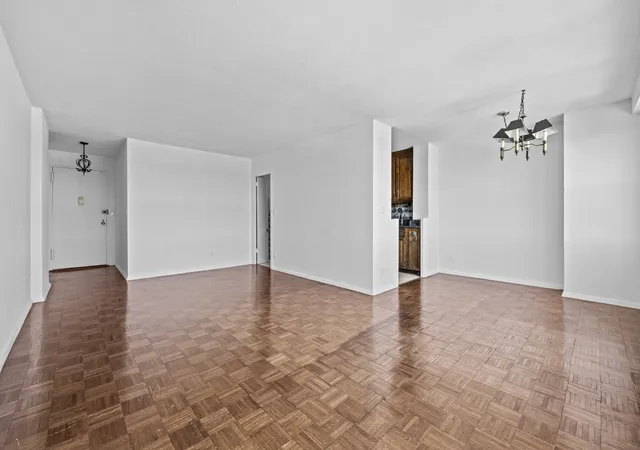 3rd image of 555 Kappock St #21K, New York City, NY 10463 | MLS# RLS20095112