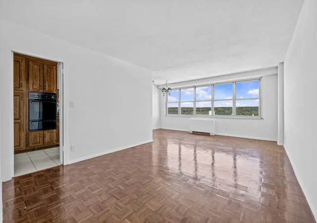 4th image of 555 Kappock St #21K, New York City, NY 10463 | MLS# RLS20095112