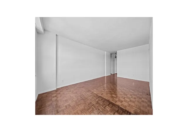 5th image of 555 Kappock St #21K, New York City, NY 10463 | MLS# RLS20095112