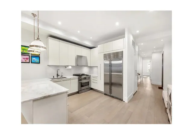 Photo 3 of House for sale at 53 Murray St #5, New York, NY 10007 | MLS# RLS20095152 | Listing updated on 2026-06-10
