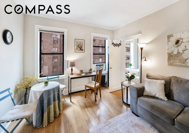 Listing Photo 4 - Condo for sale in building located at 342 E 50Th St, New York City, NY 10022 - Unit #2B