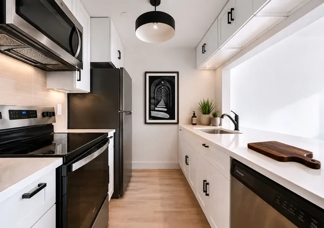 2nd image of 358 Grv St, New York, NY 11237