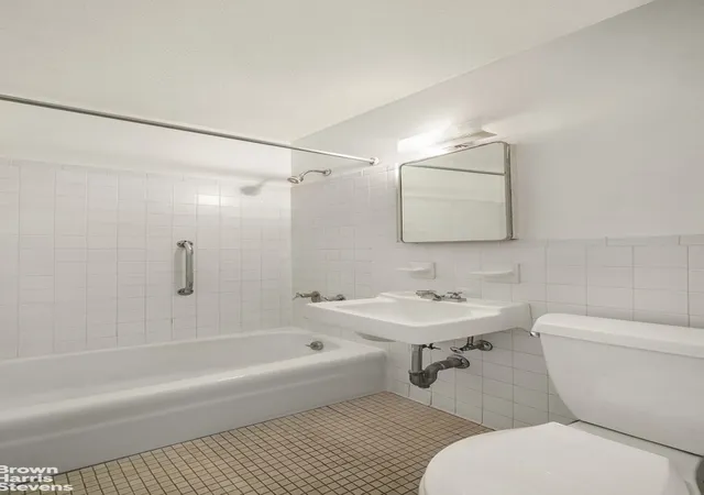 5th image of 333 Pearl St #8E, New York City, NY 10038 | MLS# RLS20095250