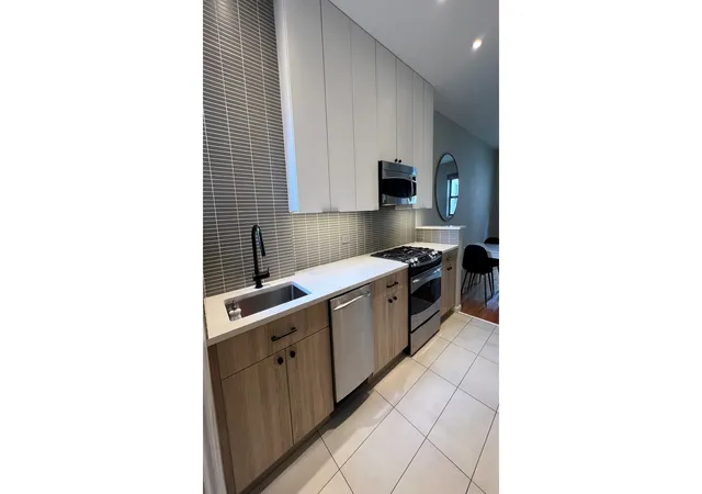 Photo 2 of Condo for sale at 288 W 92nd Street #6B, New York, NY 10025 | MLS# RLS20095429 | Listing updated on 2026-07-26