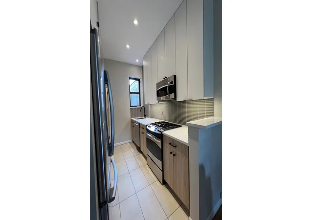 Photo 3 of Condo for sale at 288 W 92nd Street #6B, New York, NY 10025 | MLS# RLS20095429 | Listing updated on 2026-07-26