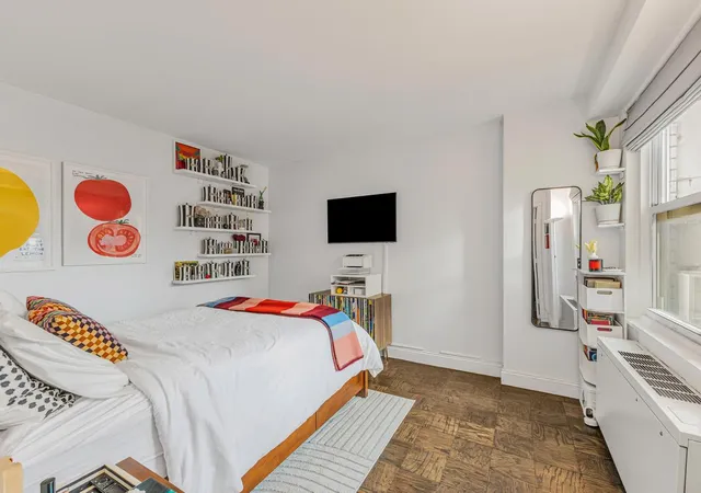 4th image of 305 E 24Th St #15-L, New York City, NY 10010 | MLS# RLS20095469