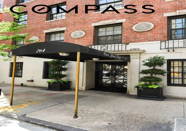 2nd image of 264 Lexington Ave, New York, NY 10016