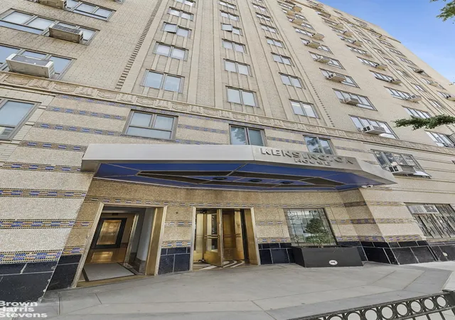 Homes for sale in New York City, NY | 200 W 20th Street, New York City, NY 10011 | Houzeo