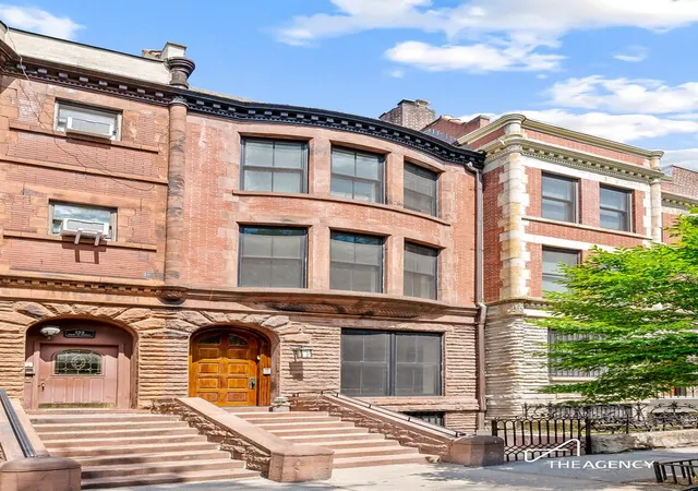 2nd image of 131 W 95th St, New York, NY 10025 | MLS# RLS20095542