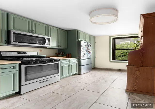 Listing Photo 4 - Condo for sale in building located at 124 S 3rd St, New York City, NY 11249 - Unit #8