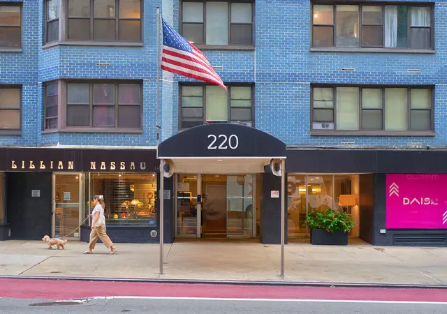 Homes for sale in New York City, NY | 220 E 57th Street, New York City, NY 10022 | Houzeo