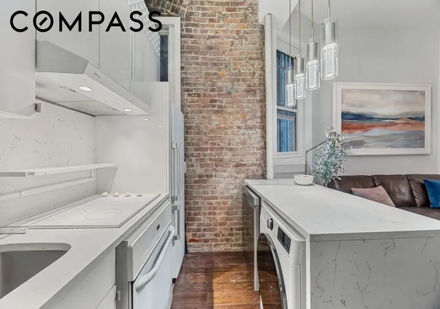 Photo 3 of House for sale at 139 Norfolk St #A, New York, NY 10002 | MLS# RLS20095633 | Listing updated on 2026-06-04