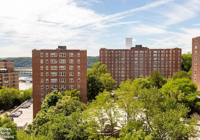 1st image of 555 Kappock St #12G, New York City, NY 10463 | MLS# RLS20095704