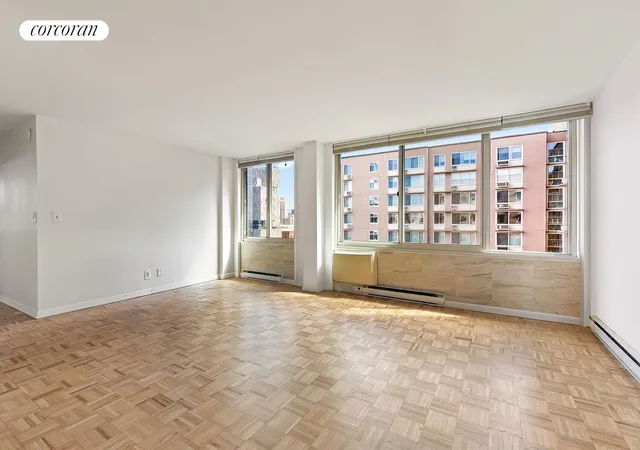 2nd image of 555 Main St #1602, New York City, NY 10044 | MLS# RLS20095813
