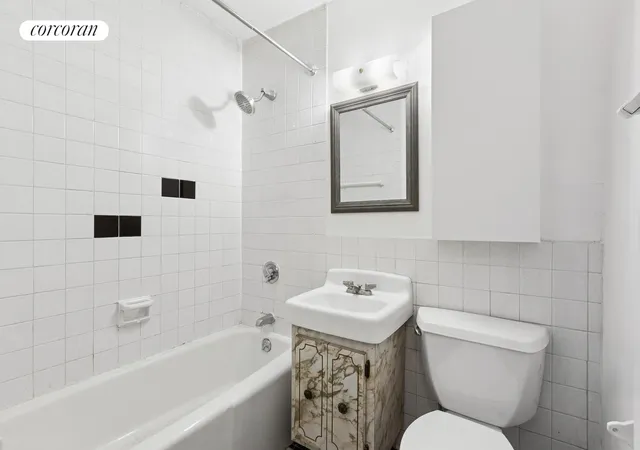 2nd image of 609 Columbus Ave, New York, NY 10024