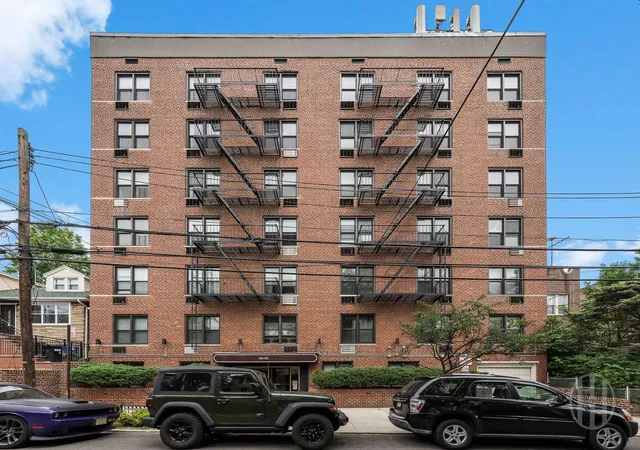16th image of 50 21 39th Pl #3B, Sunnyside, NY 11104 | MLS# RLS20095891