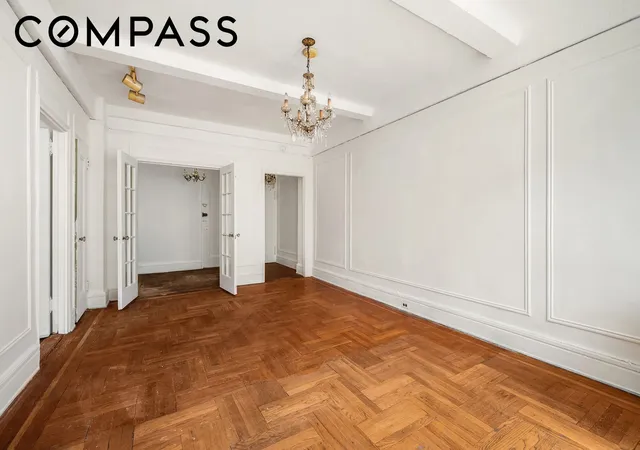 2nd image of 269 W 72Nd St, New York City, NY 10023