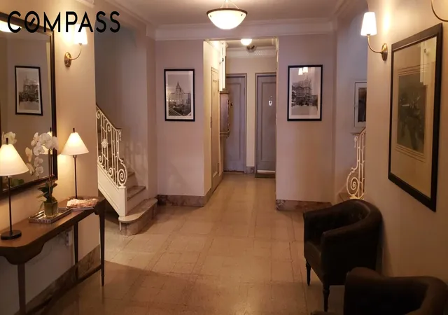 4th image of 269 W 72Nd St, New York City, NY 10023