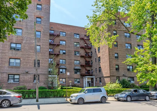 11th image of 147 10 84th Rd #4-G, Jamaica, NY 11435 | MLS# RLS20095972