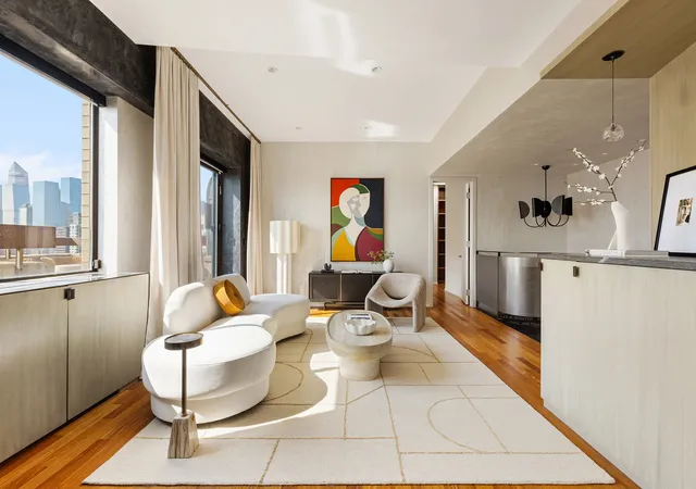 1st image of 5 E 22nd St #PHDF, New York, NY 10010 | MLS# RLS20096000