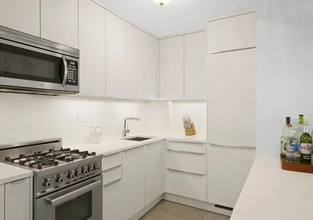 Photo 3 of Sale Pending at 16 W 16th Street #6ES, New York City, NY 10011 | MLS# RLS20096047 | Listing updated on 2026-09-01