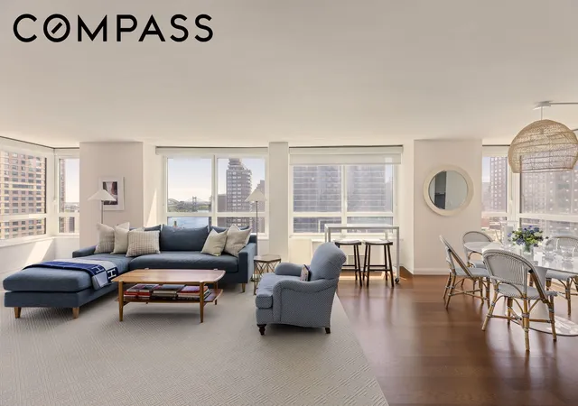 Listing Photo 1 - Condo for sale in building located at 200 E 94Th St, New York, NY 10128 - Unit #1917