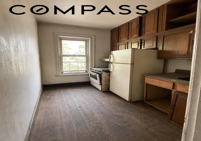Photo 4 of Sale Pending at 897 Lincoln Pl, Brooklyn, NY 11213 | MLS# RLS20096236 | Listing updated on 2026-07-10