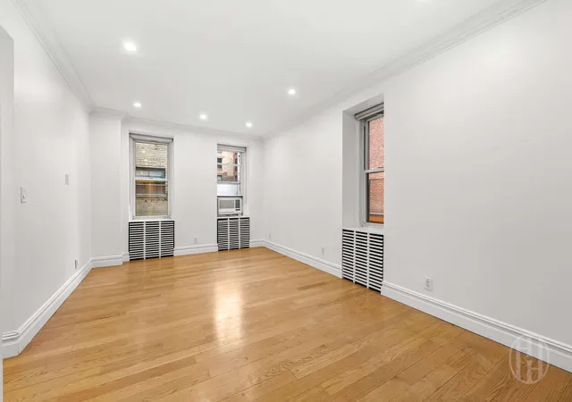 Photo 3 of Condo for sale at 26 E 63rd Street #2C, New York City, NY 10065 | MLS# RLS20096244 | Listing updated on 2026-07-26