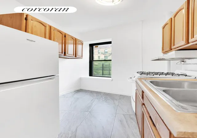2nd image of 94 Hamilton Pl, New York City, NY 10031
