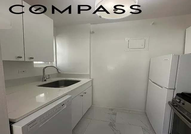 Photo 3 of House for sale at 225 E 46th Street #8J, New York, NY 10017 | MLS# RLS20096325 | Listing updated on 2026-06-14
