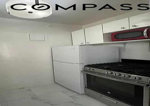 Photo 4 of House for sale at 225 E 46th Street #8J, New York, NY 10017 | MLS# RLS20096325 | Listing updated on 2026-06-14