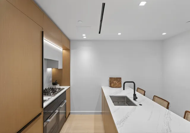 Photo 3 of Sale Pending at 609 2nd Avenue #901, New York, NY 10016 | MLS# RLS20096355 | Listing updated on 2026-07-24