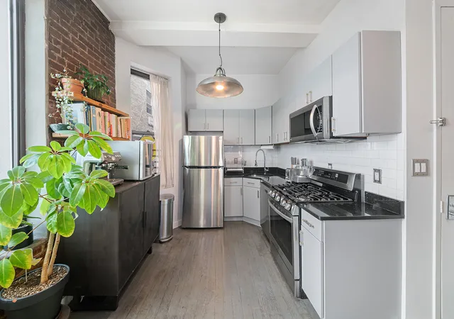 5th image of 156 Pulaski St, New York City, NY 11206