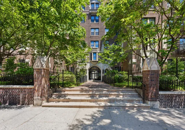 1st image of 255 Eastern Pkwy #E12, New York City, NY 11238 | MLS# RLS20096422
