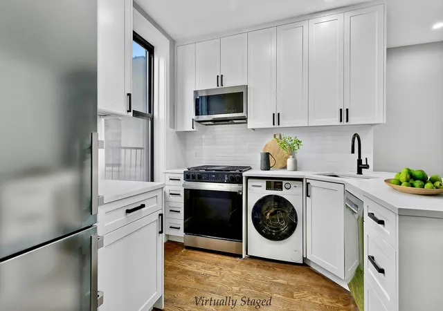 Listing Photo 2 - Condo for sale in building located at 199 Prince St, New York City, NY 10012 - Unit #18