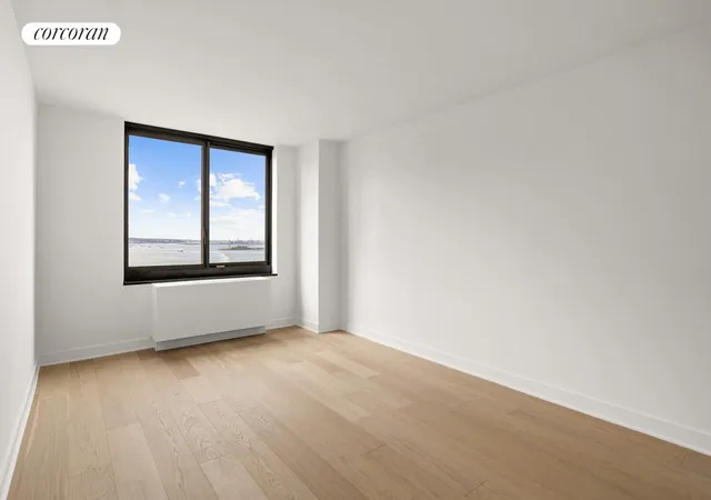 5th image of 200 Rector Pl, New York City, NY 10280