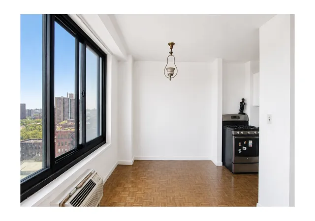 Photo 1 of Sale Pending at 185 Hall St #1704, New York City, NY 11205 | MLS# RLS20096544 | Listing updated on 2026-08-28