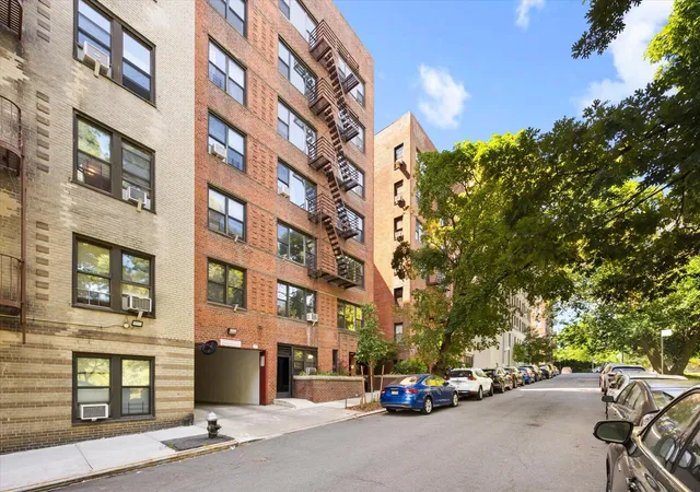 18th image of 25 Indian Rd #2-A, New York City, NY 10034 | MLS# RLS20096623