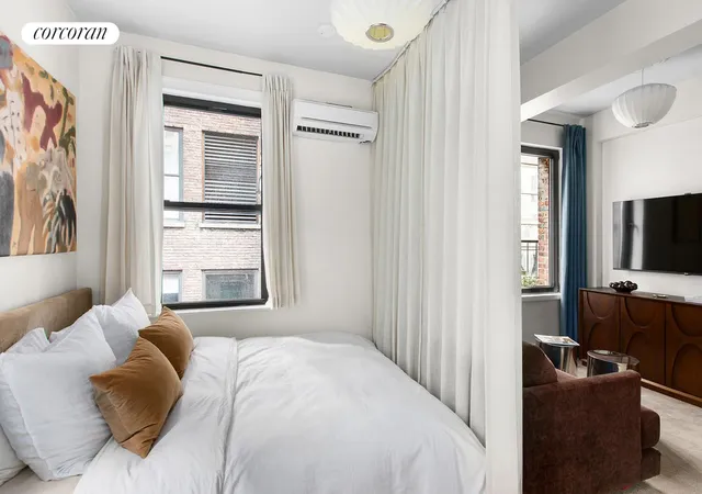 2nd image of 35 E 30Th St, New York City, NY 10016