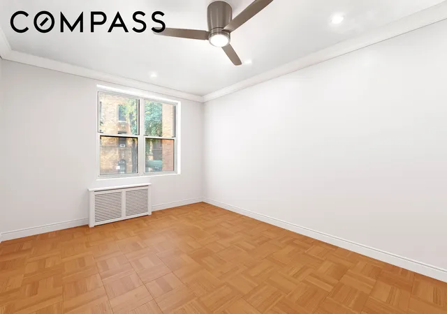2nd image of 302 E 88Th St, New York City, NY 10128