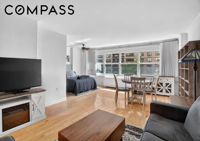 Listing Photo 4 - Condo for sale in building located at 150 W End Ave, New York, NY 10023 - Unit #3P